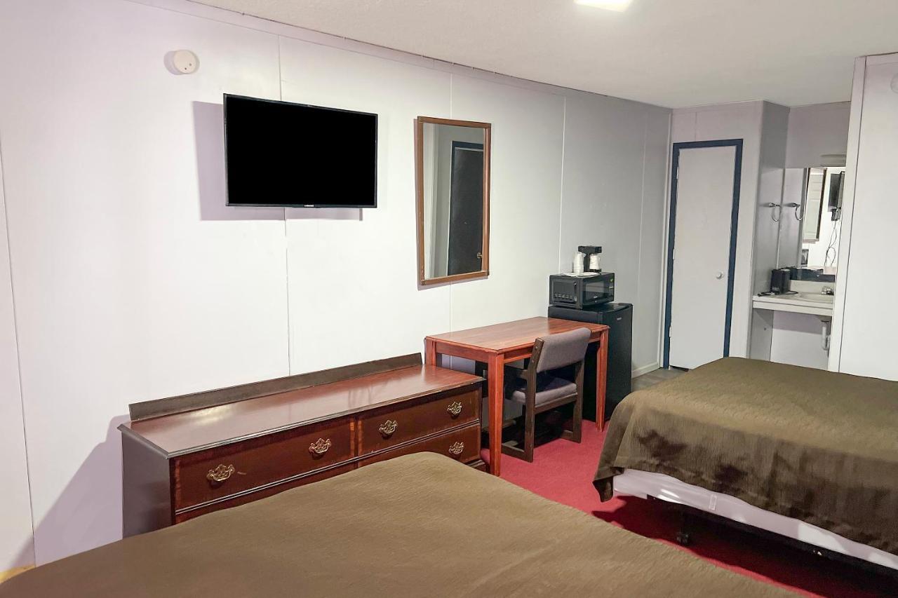 Oyo Hotel Colby, Ks Eksteriør billede